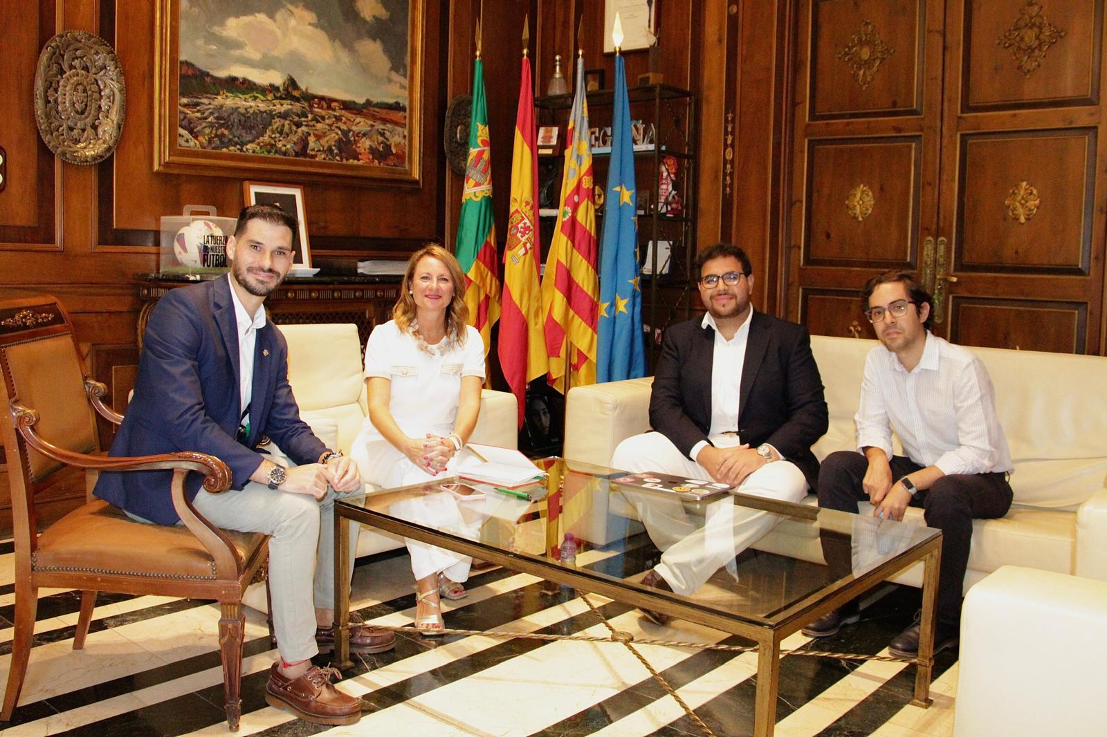 Carrasco se compromete activar medidas que faciliten el acceso a la vivienda ante representantes del Consell de l’Estudiantat de la UJI