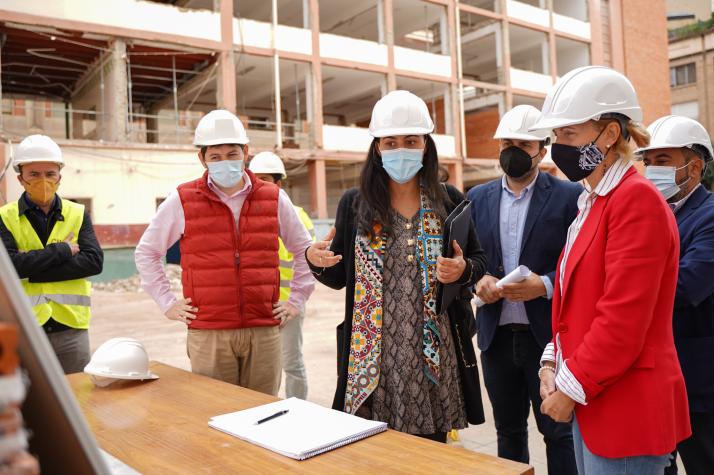 Marco y Lopez visitan las obras del CEIP Herrero.jpg