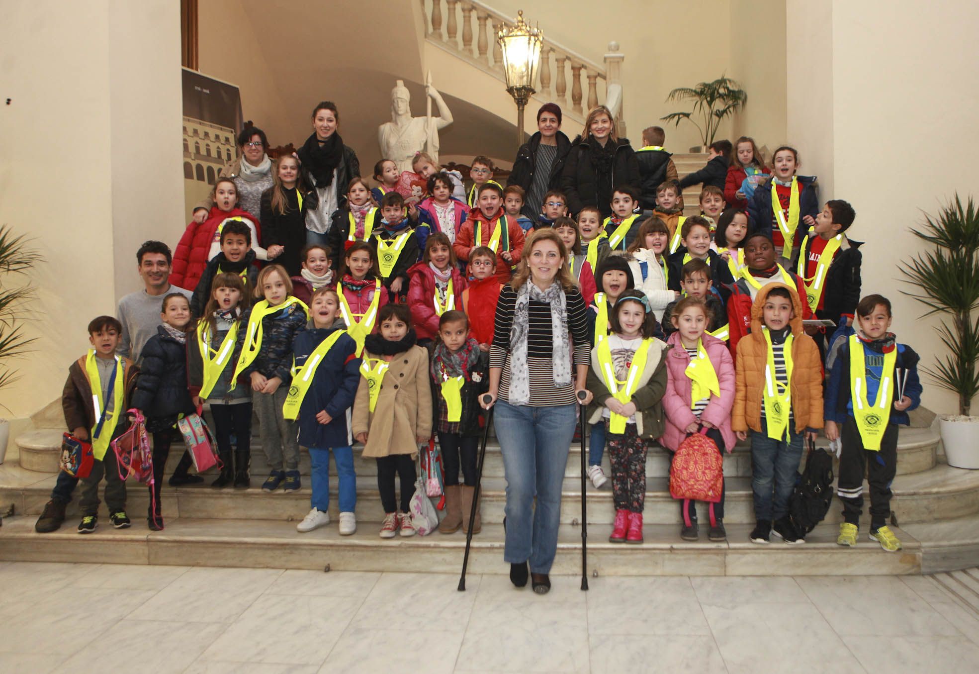 160202 visita alumnos CEIP Vicente Artero (1).jpg