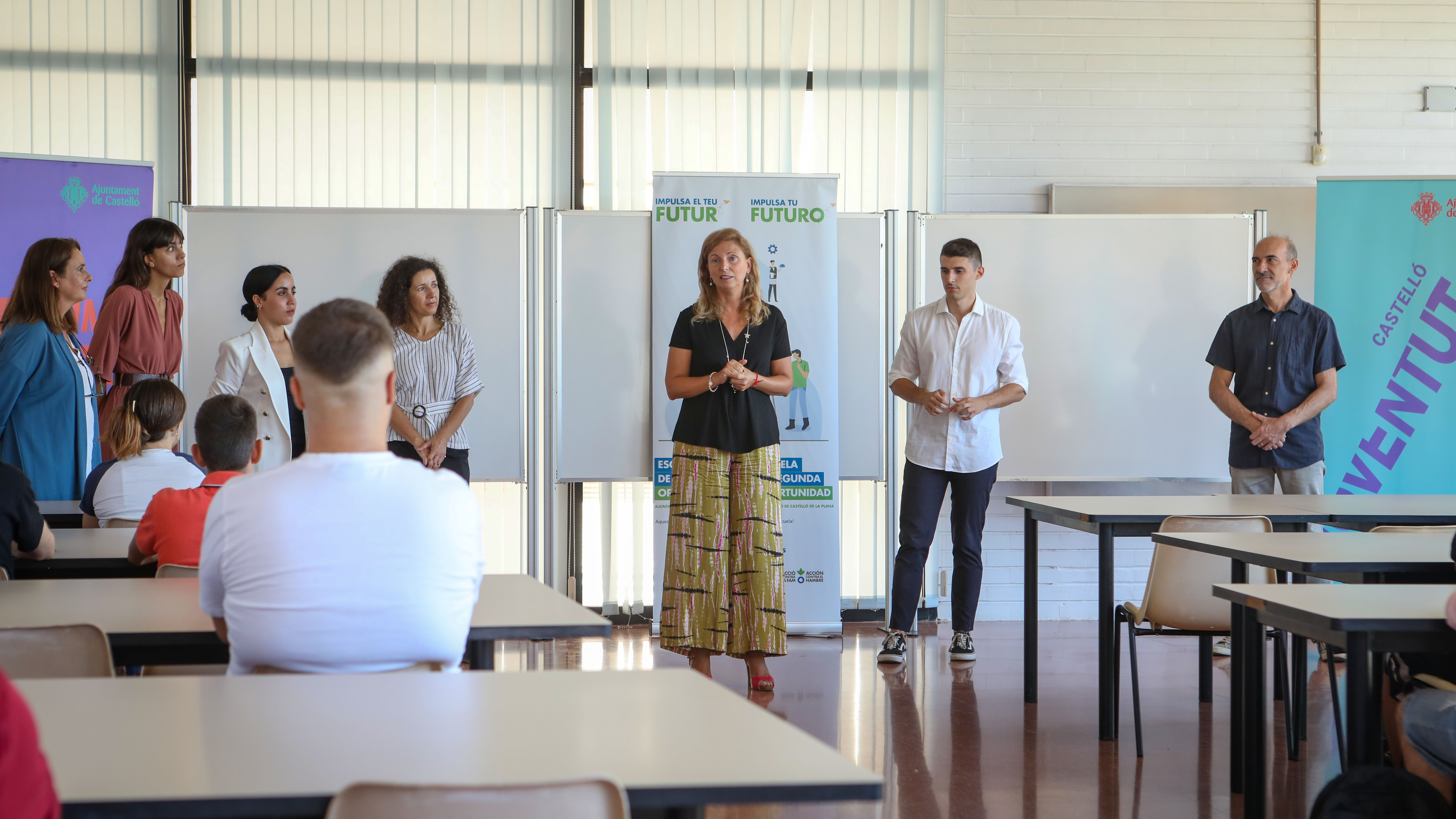  Marco y Ribes en el inicio de la escuela de segunda oportunidad