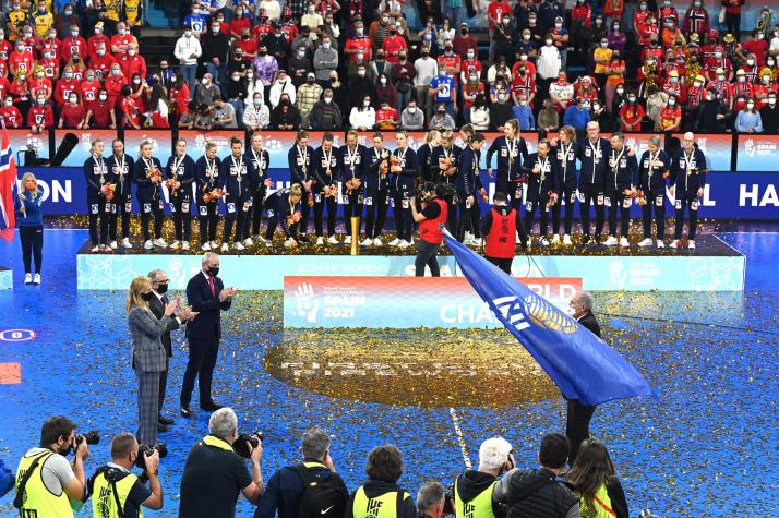 Marco en clausura mundial balonmano.jpg