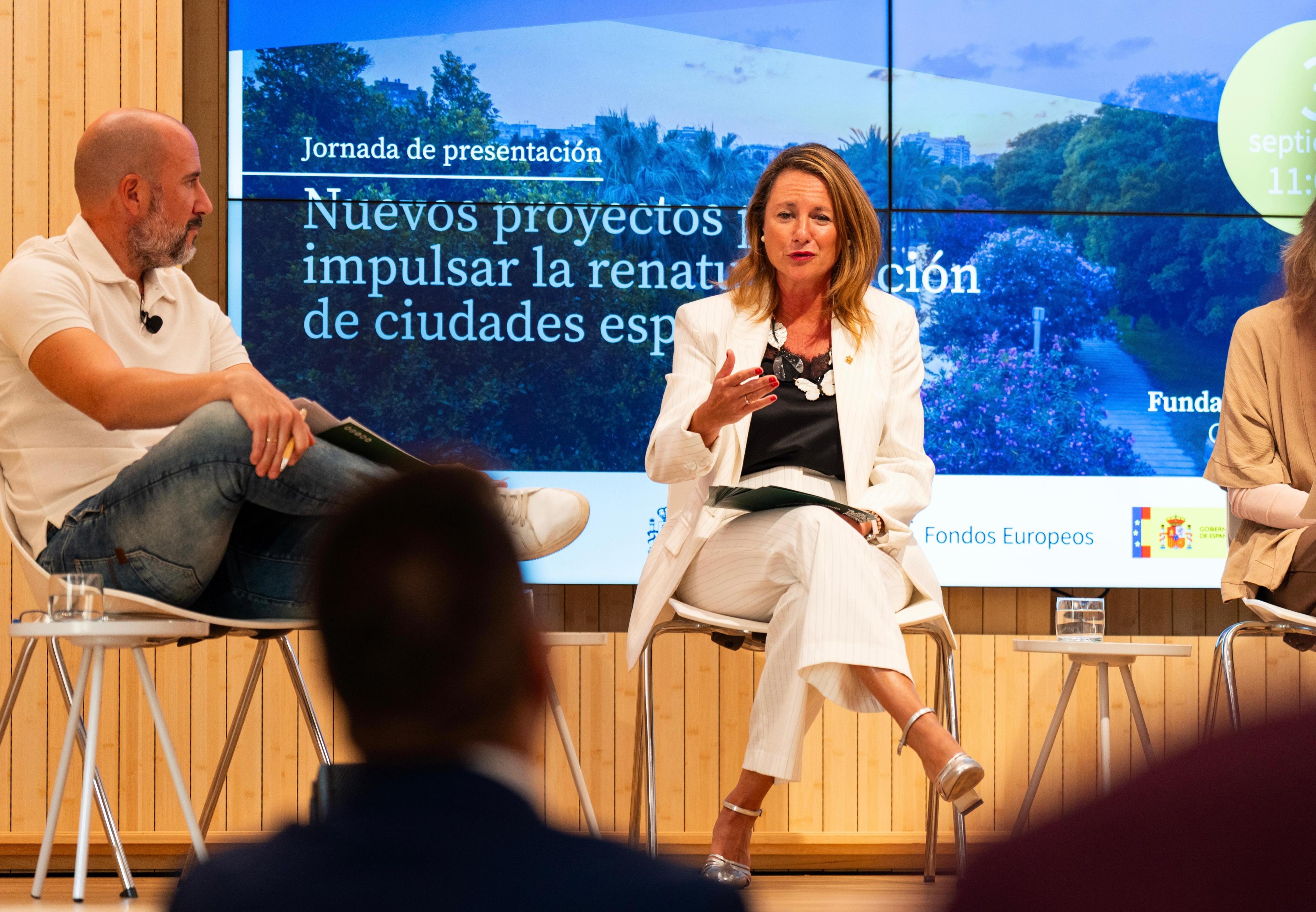 Carrasco convierte a los colegios de Castellón en ejemplo de renaturalización urbana para toda España sumando calidad de vida